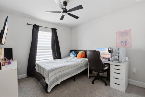 House in Port Charlotte, Florida 4 bedrooms, 210.42 sq.m. № 2112435 - photo 27