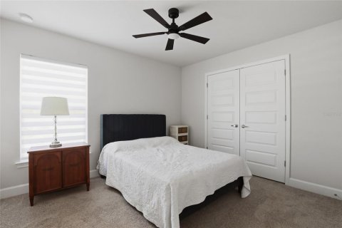 House in Port Charlotte, Florida 4 bedrooms, 210.42 sq.m. № 2112435 - photo 26