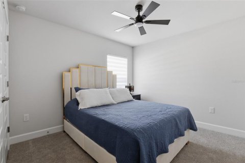 House in Port Charlotte, Florida 4 bedrooms, 210.42 sq.m. № 2112435 - photo 23