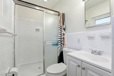 House in Orlando, Florida 3 bedrooms, 151.71 sq.m. № 2230315 - photo 16
