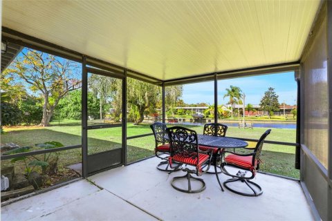House in Orlando, Florida 3 bedrooms, 151.71 sq.m. № 2230315 - photo 23