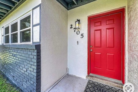 House in Orlando, Florida 3 bedrooms, 151.71 sq.m. № 2230315 - photo 2