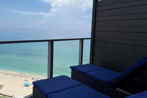Condominio en Riviera Beach, Florida, 2 dormitorios № 2260487