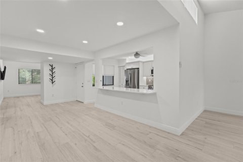 Купить кондоминиум в Сарасота, Флорида 7 комнат, 120.87м2, № 2216896 - фото 7
