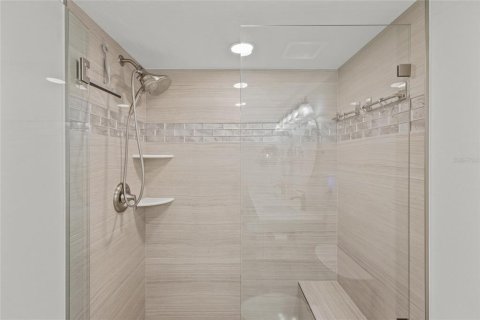 Купить кондоминиум в Сарасота, Флорида 7 комнат, 120.87м2, № 2216896 - фото 19