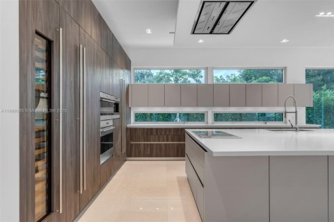 Villa ou maison à vendre à Pinecrest, Floride: 6 chambres № 1941446 - photo 15