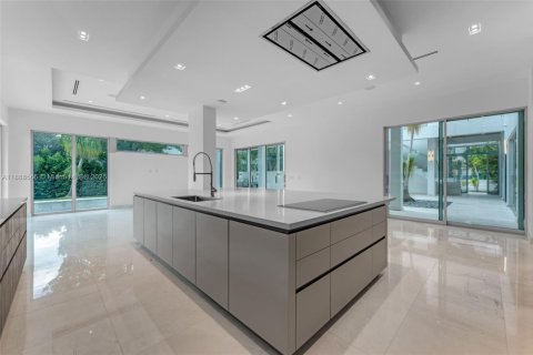 Villa ou maison à vendre à Pinecrest, Floride: 6 chambres № 1941446 - photo 16