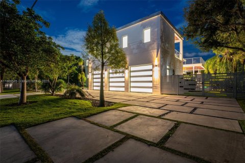 Villa ou maison à vendre à Pinecrest, Floride: 6 chambres № 1941446 - photo 3