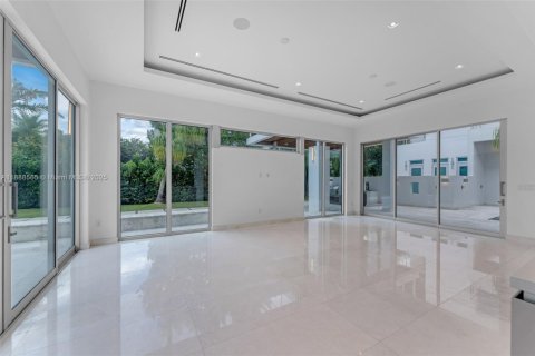 Villa ou maison à vendre à Pinecrest, Floride: 6 chambres № 1941446 - photo 20