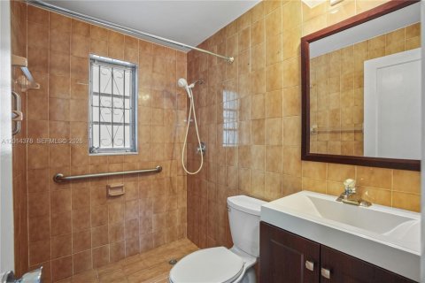 Villa ou maison à vendre à Miami, Floride: 4 chambres, 120.03 m2 № 2076566 - photo 16