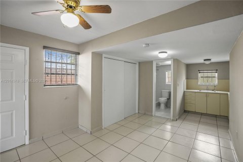 Villa ou maison à vendre à Miami, Floride: 4 chambres, 120.03 m2 № 2076566 - photo 20