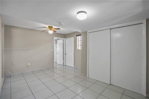 Villa ou maison à vendre à Miami, Floride: 4 chambres, 120.03 m2 № 2076566 - photo 22