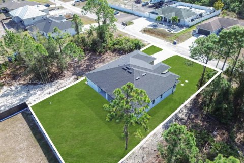 Casa en venta en Lehigh Acres, Florida, 4 dormitorios, 181.16 m2 № 2022180 - foto 12