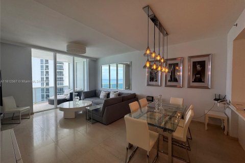 Copropriété à vendre à Sunny Isles Beach, Floride: 3 chambres, 183.85 m2 № 1711993 - photo 18