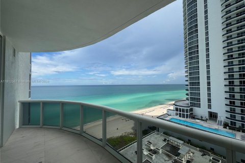 Copropriété à vendre à Sunny Isles Beach, Floride: 3 chambres, 183.85 m2 № 1711993 - photo 22