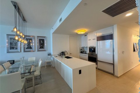 Copropriété à vendre à Sunny Isles Beach, Floride: 3 chambres, 183.85 m2 № 1711993 - photo 11
