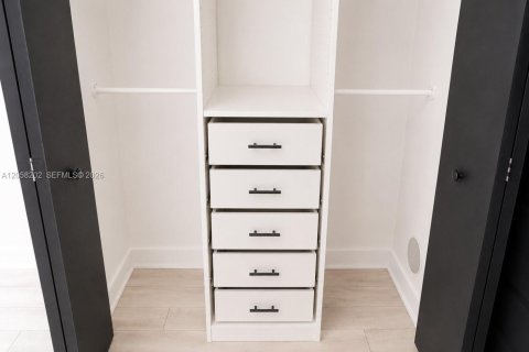Copropriété à louer à Doral, Floride: 3 chambres, 104.89 m2 № 2248982 - photo 10