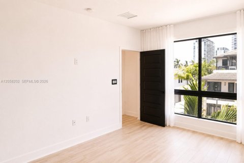 Copropriété à louer à Doral, Floride: 3 chambres, 104.89 m2 № 2248982 - photo 8