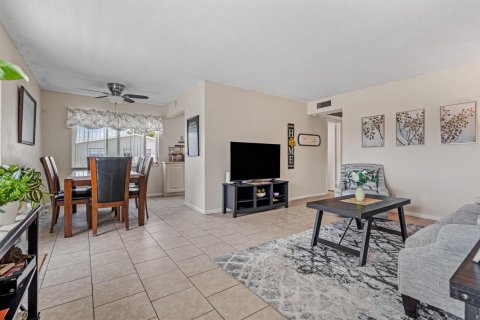 Condo à West Palm Beach, Floride, 2 chambres  № 2362998