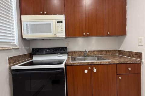 Appartement à louer à Miami, Floride: 1 chambre, 65.03 m2 № 1921501 - photo 10