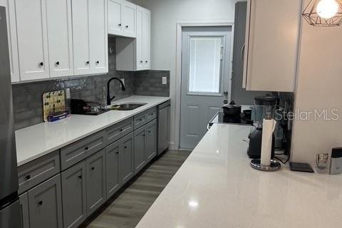 House in Tampa, Florida 3 bedrooms, 148.64 sq.m. № 2352295 - photo 5