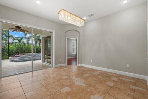 House in Lakewood Ranch, Florida 4 bedrooms, 226.87 sq.m. № 2093509 - photo 9