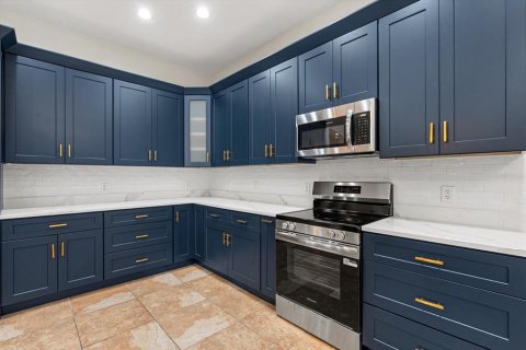 House in Lakewood Ranch, Florida 4 bedrooms, 226.87 sq.m. № 2093509 - photo 16