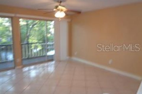 Condominio en alquiler en Tampa, Florida, 2 dormitorios, 141.21 m2 № 2103697 - foto 3