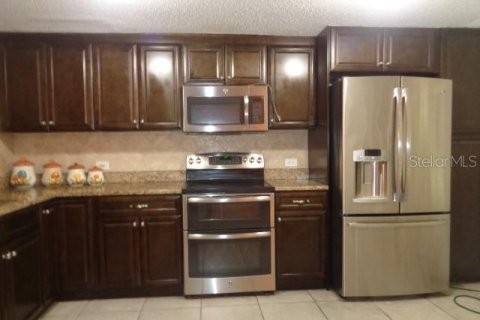 Condominio en alquiler en Tampa, Florida, 2 dormitorios, 141.21 m2 № 2103697 - foto 6