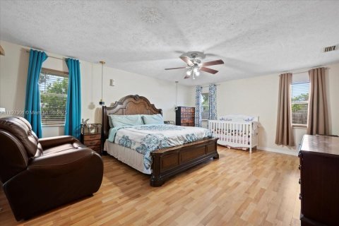 House in St. Lucie, Florida 3 bedrooms, 154.96 sq.m. № 1798910 - photo 19