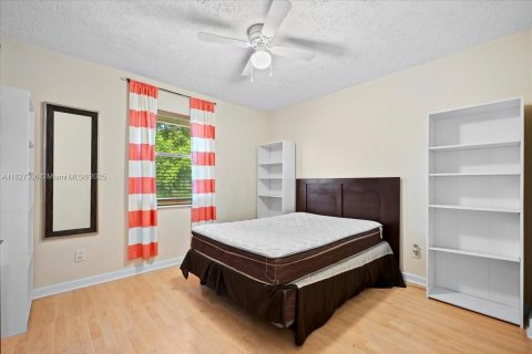 House in St. Lucie, Florida 3 bedrooms, 154.96 sq.m. № 1798910 - photo 25