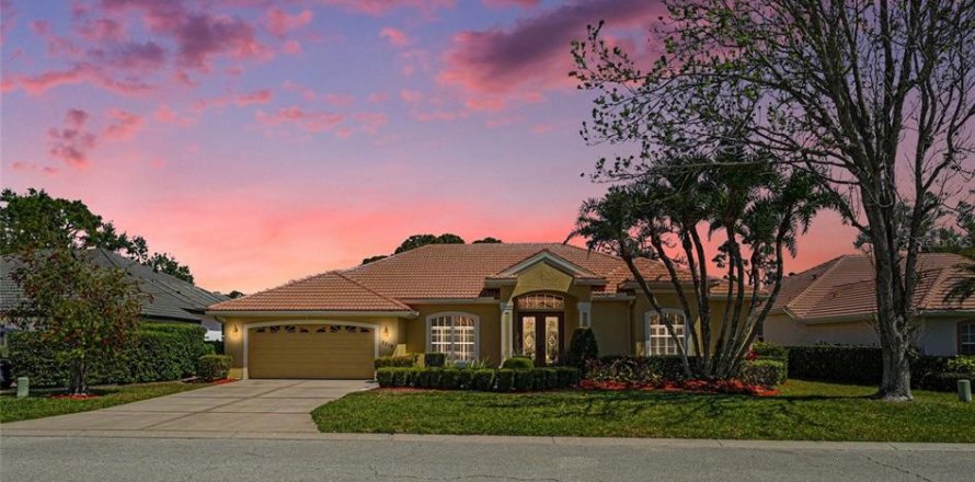 House in Sarasota, Florida 4 bedrooms, 268.95 sq.m. № 2130951