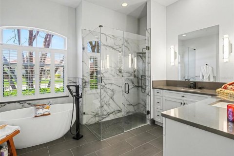 House in Sarasota, Florida 4 bedrooms, 268.95 sq.m. № 2130951 - photo 15