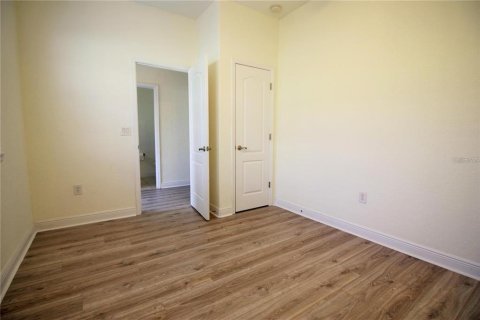 Townhouse in Clermont, Florida 4 bedrooms, 190.26 sq.m. № 2389232 - photo 22