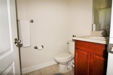 Townhouse in Clermont, Florida 4 bedrooms, 190.26 sq.m. № 2389232 - photo 7