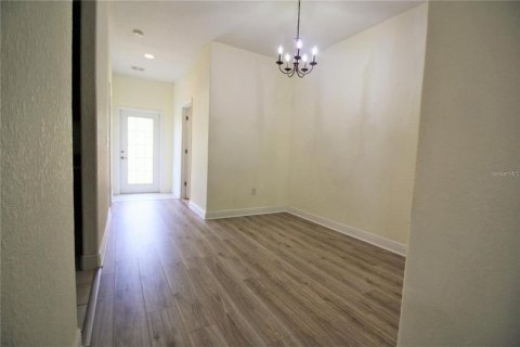 Townhouse in Clermont, Florida 4 bedrooms, 190.26 sq.m. № 2389232 - photo 20