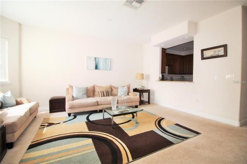 Townhouse in Clermont, Florida 4 bedrooms, 190.26 sq.m. № 2389232 - photo 5