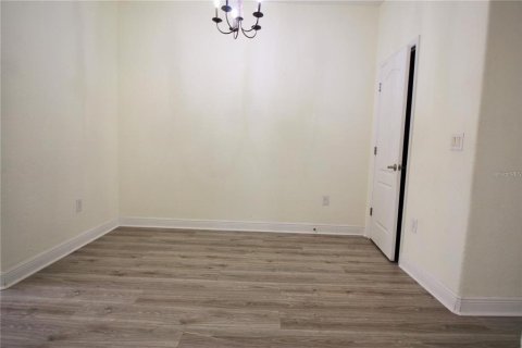 Townhouse in Clermont, Florida 4 bedrooms, 190.26 sq.m. № 2389232 - photo 19