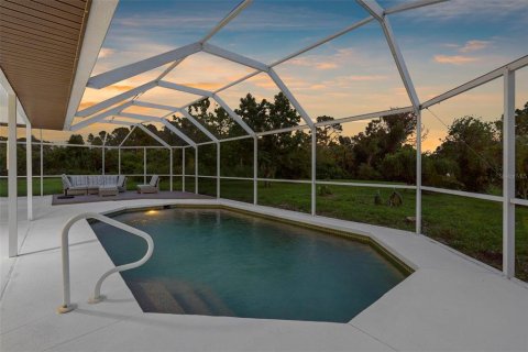 House in North Port, Florida 3 bedrooms, 118.73 sq.m. № 1899852 - photo 4
