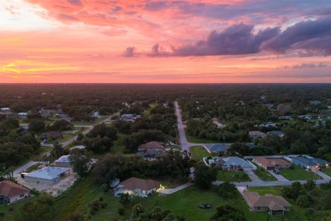 House in North Port, Florida 3 bedrooms, 118.73 sq.m. № 1899852 - photo 12