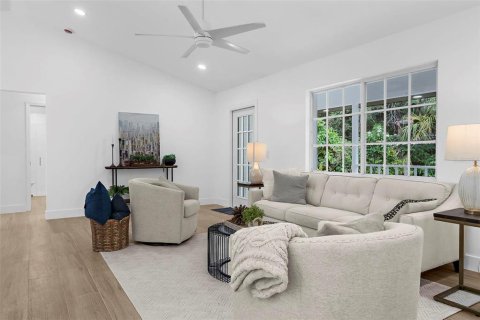 House in North Port, Florida 3 bedrooms, 118.73 sq.m. № 1899852 - photo 15