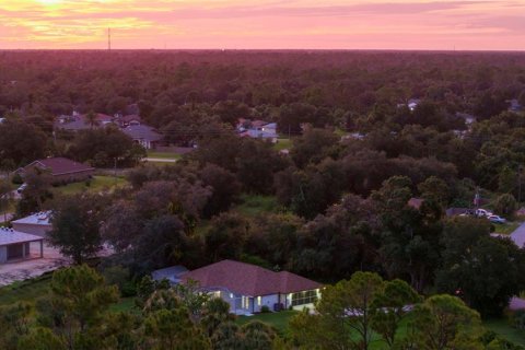 House in North Port, Florida 3 bedrooms, 118.73 sq.m. № 1899852 - photo 5
