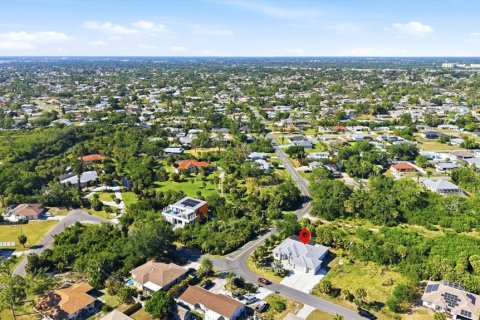 House in Venice, Florida 3 bedrooms, 208.19 sq.m. № 2206042 - photo 7