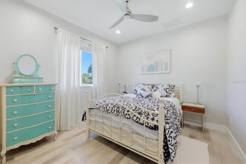 House in Venice, Florida 3 bedrooms, 208.19 sq.m. № 2206042 - photo 30