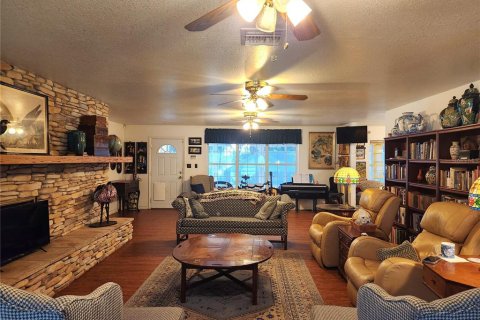 House in Fort MC Coy, Florida 4 bedrooms, 286.6 sq.m. № 1791855 - photo 3