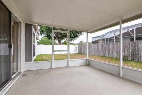 Villa ou maison à louer à Land O' Lakes, Floride: 3 chambres, 138.42 m2 № 1893770 - photo 13