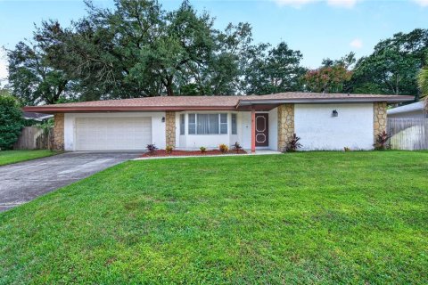 Villa ou maison à Altamonte Springs, Floride 3 chambres, 156.17 m2 № 2420367