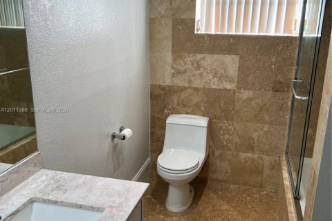 Снять в аренду кондоминиум в Майами, Флорида 2 спальни, 69.68м2, № 2075183 - фото 11