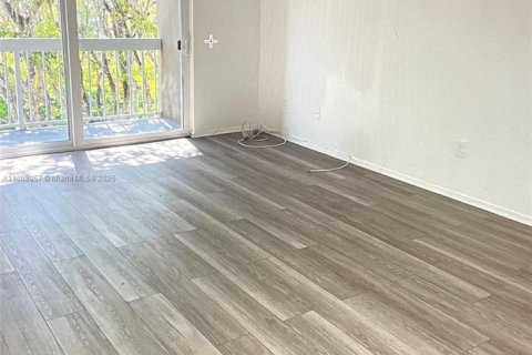 Copropriété à louer à Miami, Floride: 1 chambre, 66.15 m2 № 1891761 - photo 2