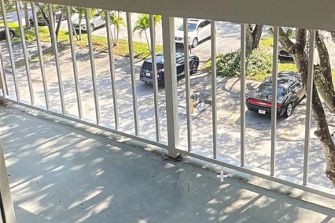 Copropriété à louer à Miami, Floride: 1 chambre, 66.15 m2 № 1891761 - photo 14